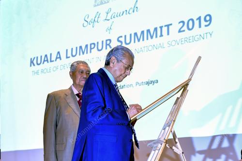 PTJ30_21112019_KL_SUMMIT_BN201911198243