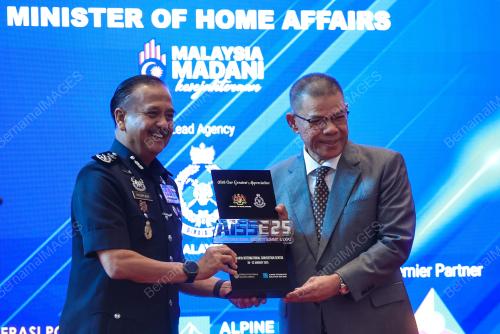 DATUK SERI SAIFUDDIN NASUTION ISMAIL