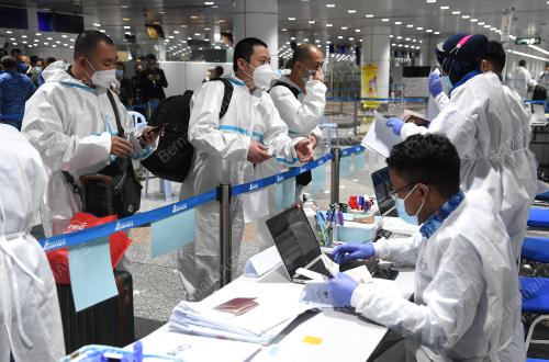 TINJAUAN KETIBAAN PELANCONG DI KLIA