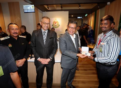 DATUK SERI SAIFUDDIN NASUTION ISMAIL