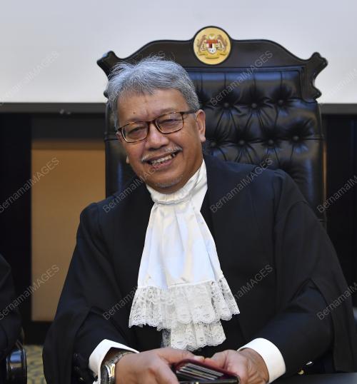 DATUK ABANG ISKANDAR ABANG HASHIM