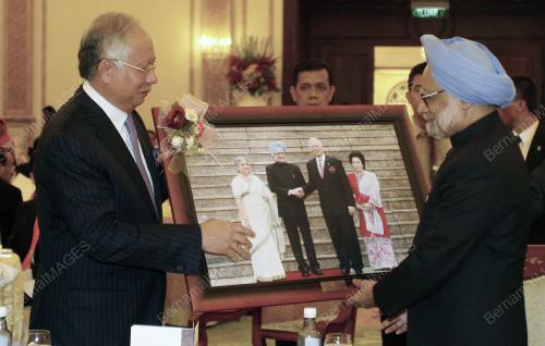 MOHD NAJIB TUN ABDUL RAZAK