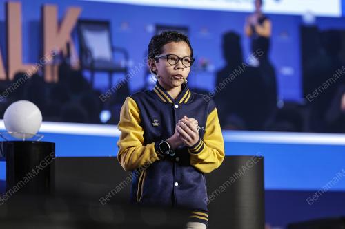 IZZ IMIL SHAHROM