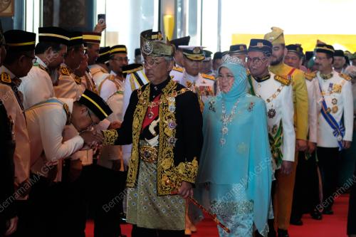 AL-SULTAN ABDULLAH RI'AYATUDDIN AL-MUSTAFA BILLAH SHAH