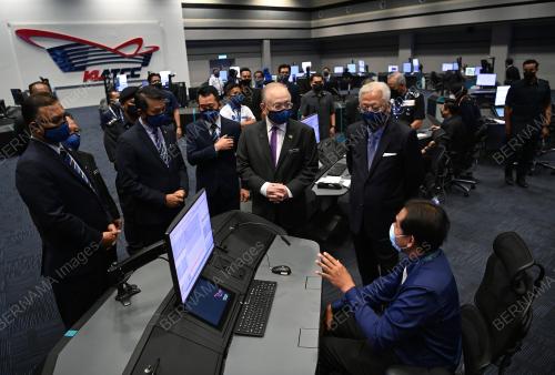 DATUK SERI ISMAIL SABRI YAAKOB