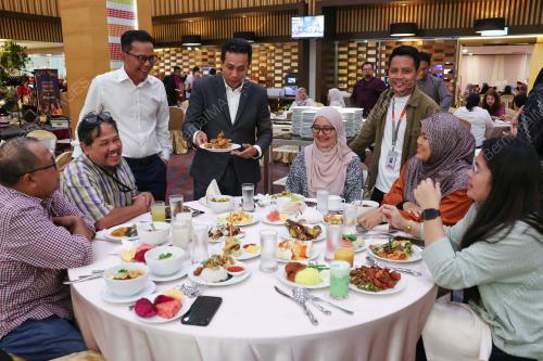 DATUK IR IZWANHASLI MOHD IBRAHIM