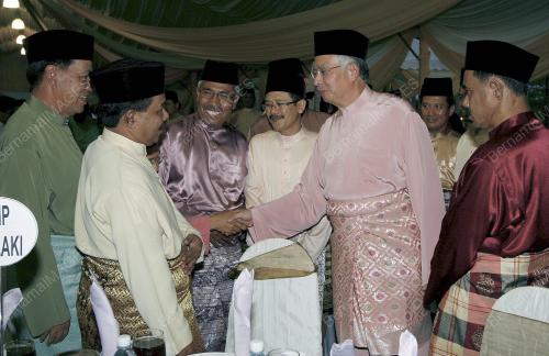 MOHD NAJIB TUN ABDUL RAZAK