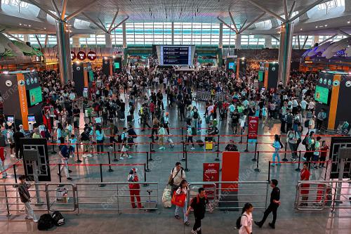 TINJAUAN KESESAKAN DI KLIA2