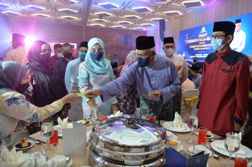 DATUK SERI HAMZAH ZAINUDIN