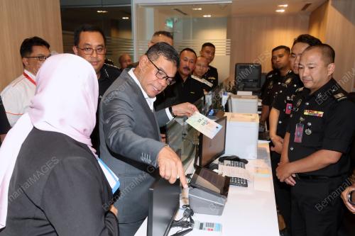 DATUK SERI SAIFUDDIN NASUTION ISMAIL