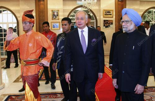 MOHD NAJIB TUN ABDUL RAZAK