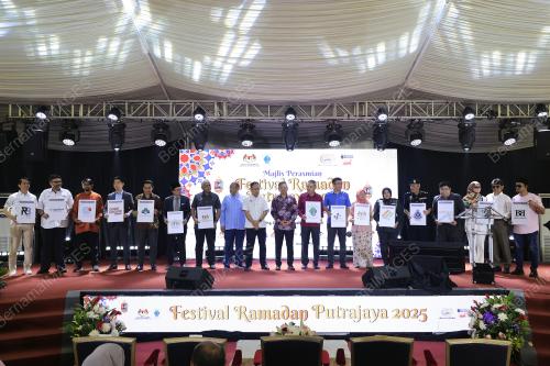 DATUK FADLUN MAK UJUD