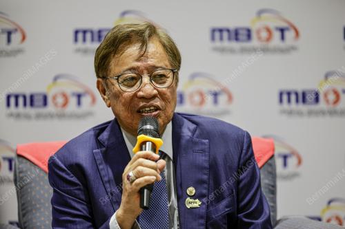 TAN SRI ABANG JOHARI TUN OPENG