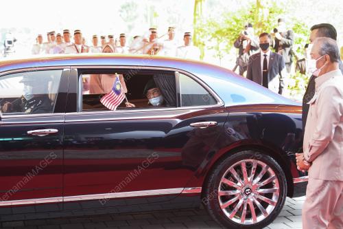 AL-SULTAN ABDULLAH RI'AYATUDDIN AL-MUSTAFA BILLAH SHAH 