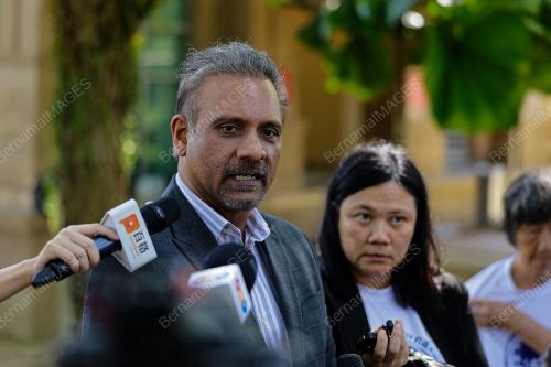 KELUARGA MENDIANG TEOH BENG HOCK