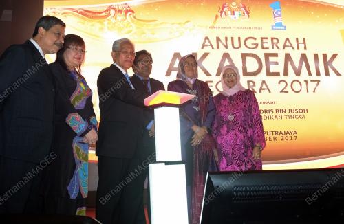 PTJ32_03112017_ANUGERAH_BN201711020237
