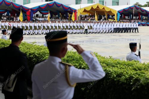 ISTIADAT MENGARAK PANJI PANJI YANG DI-PERTUAN AGONG