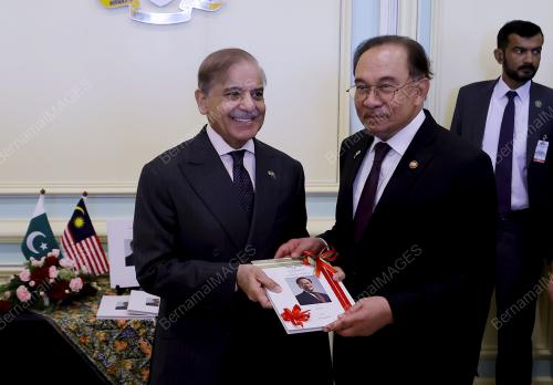 DATUK SERI ANWAR IBRAHIM