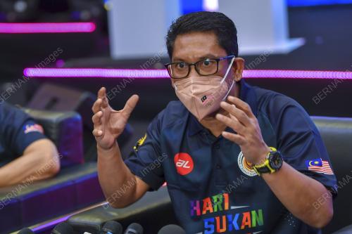 DATUK SERI AHMAD FAISAL AZUMU