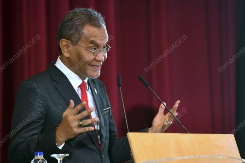 DATUK SERI DR DZULKEFLY AHMAD