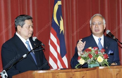 MOHD NAJIB TUN ABDUL RAZAK