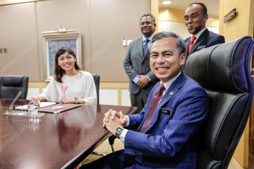 AHMAD FAHMI MOHAMED FADZIL