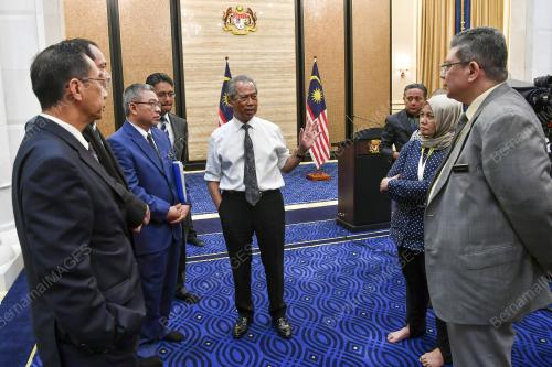 TAN SRI MUHYIDDIN YASSIN