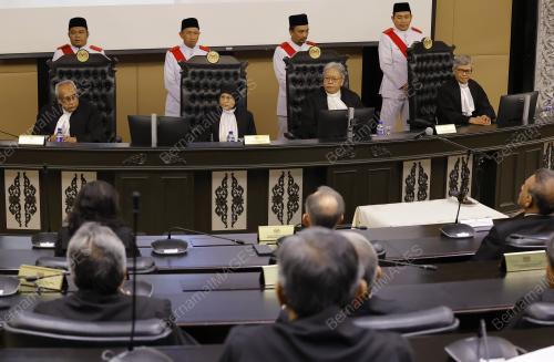 TUN TENGKU MAIMUN TUAN MAT