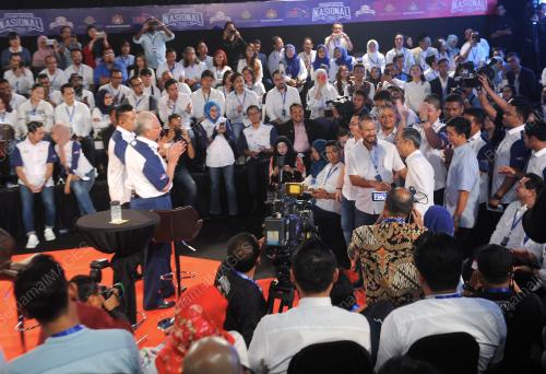PTJ32_17052017_NAJIB_TN50