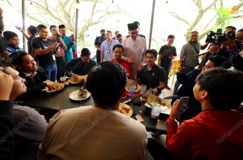 DATUK SERI ANWAR IBRAHIM