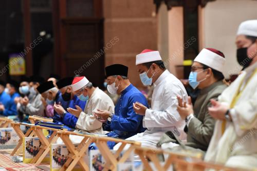 TAN SRI MUHYIDDIN YASSIN