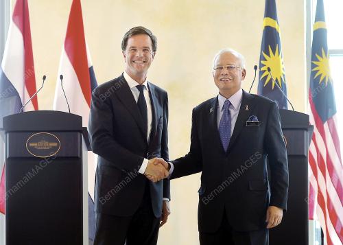 PTJ33_05112014_NAJIB_RUTTE