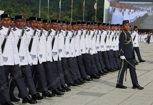 ISTIADAT MENGARAK PANJI PANJI YANG DI-PERTUAN AGONG
