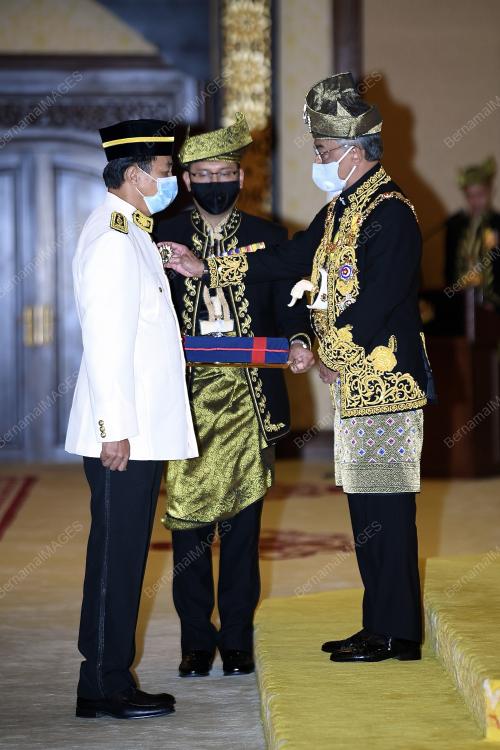 AL-SULTAN ABDULLAH RI'AYATUDDIN AL-MUSTAFA BILLAH SHAH 