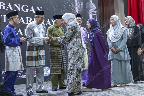 DATUK ABDUL RAZAK ABDUL MAJID