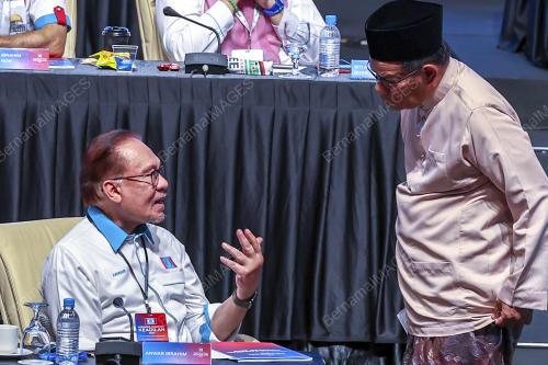 DATUK SERI ANWAR IBRAHIM