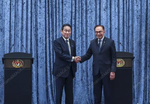 DATUK SERI ANWAR IBRAHIM