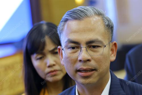 FAHMI FADZIL