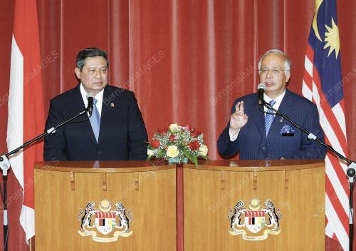 MOHD NAJIB TUN ABDUL RAZAK