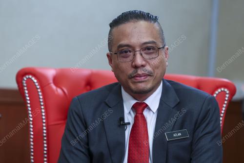 MOHD AZLAN RAZALI