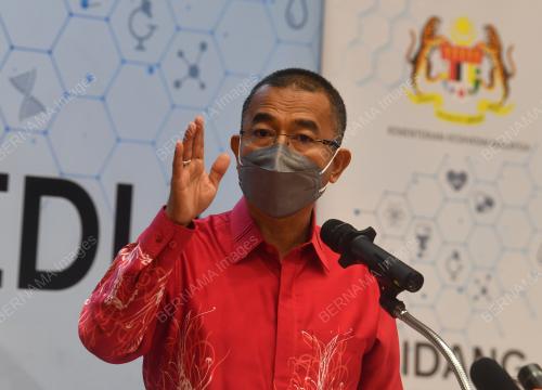 DATUK DR NOOR AZMI GHAZALI