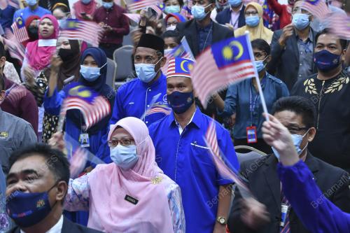 PERHIMPUNAN BULANAN DAN KIBAR BENDERA KEMENTERIAN PERPADUAN