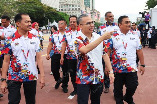 DATUK FAHMI FADZIL