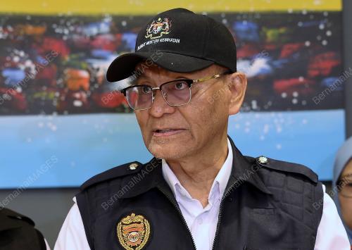 DATUK SERI DR DZULKEFLY AHMAD