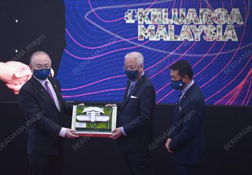 DATUK SERI ISMAIL SABRI YAAKOB