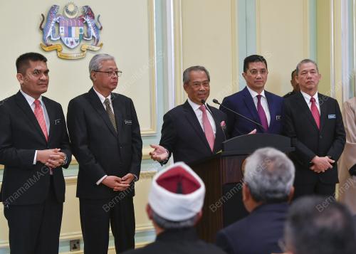 TAN SRI MUHYIDDIN YASSIN
