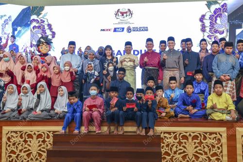 FAHMI FADZIL