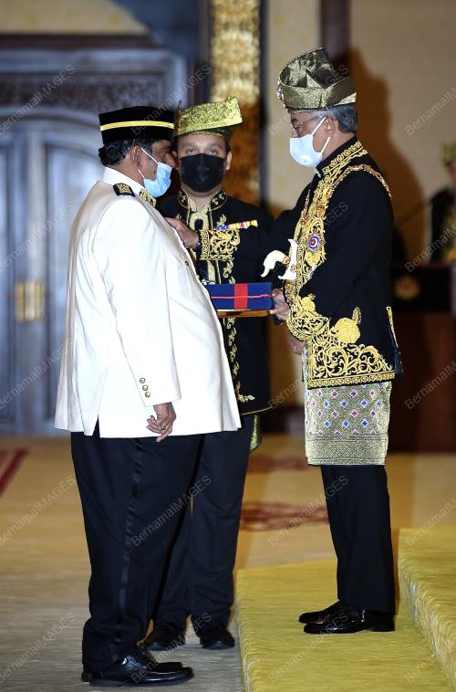 AL-SULTAN ABDULLAH RI'AYATUDDIN AL-MUSTAFA BILLAH SHAH 