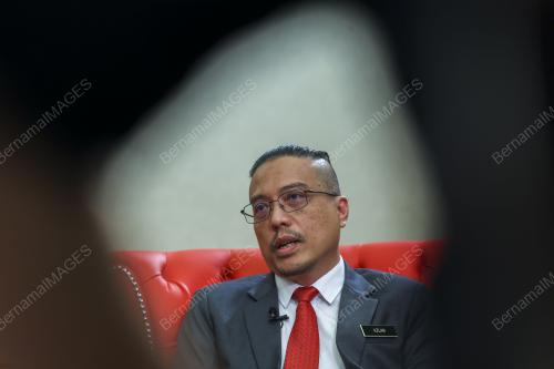 MOHD AZLAN RAZALI
