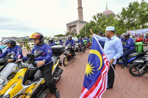 SENATOR DATUK IDRIS AHMAD